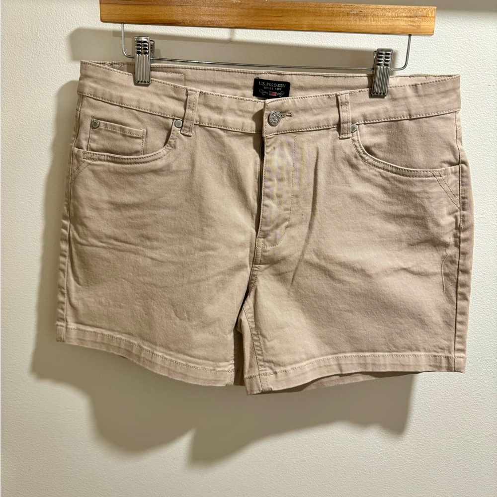 Stylish San Beige Short in Cotton Spandex- Polo, Size 12